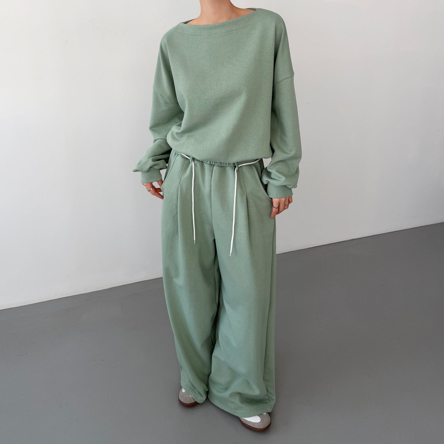 Boat neck sweatshirt set