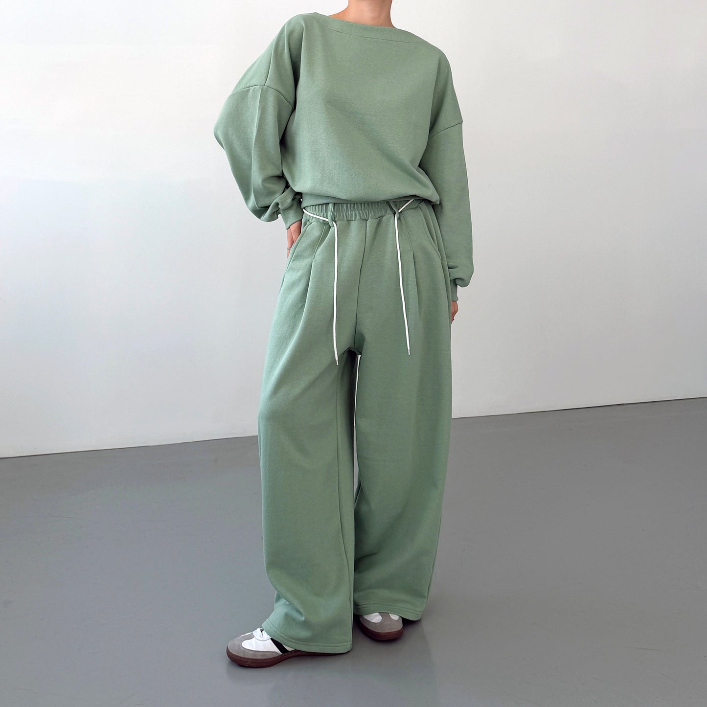 Boat neck sweatshirt set