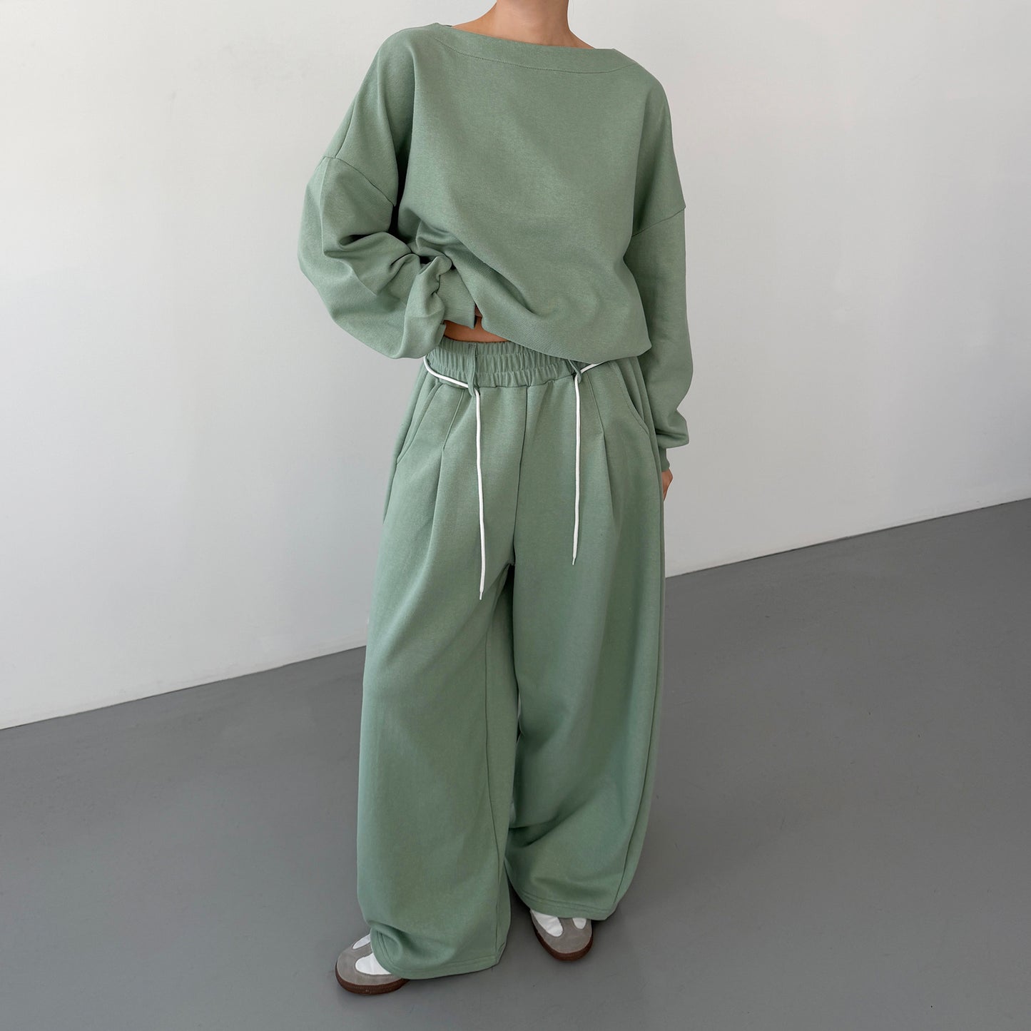 Boat neck sweatshirt set