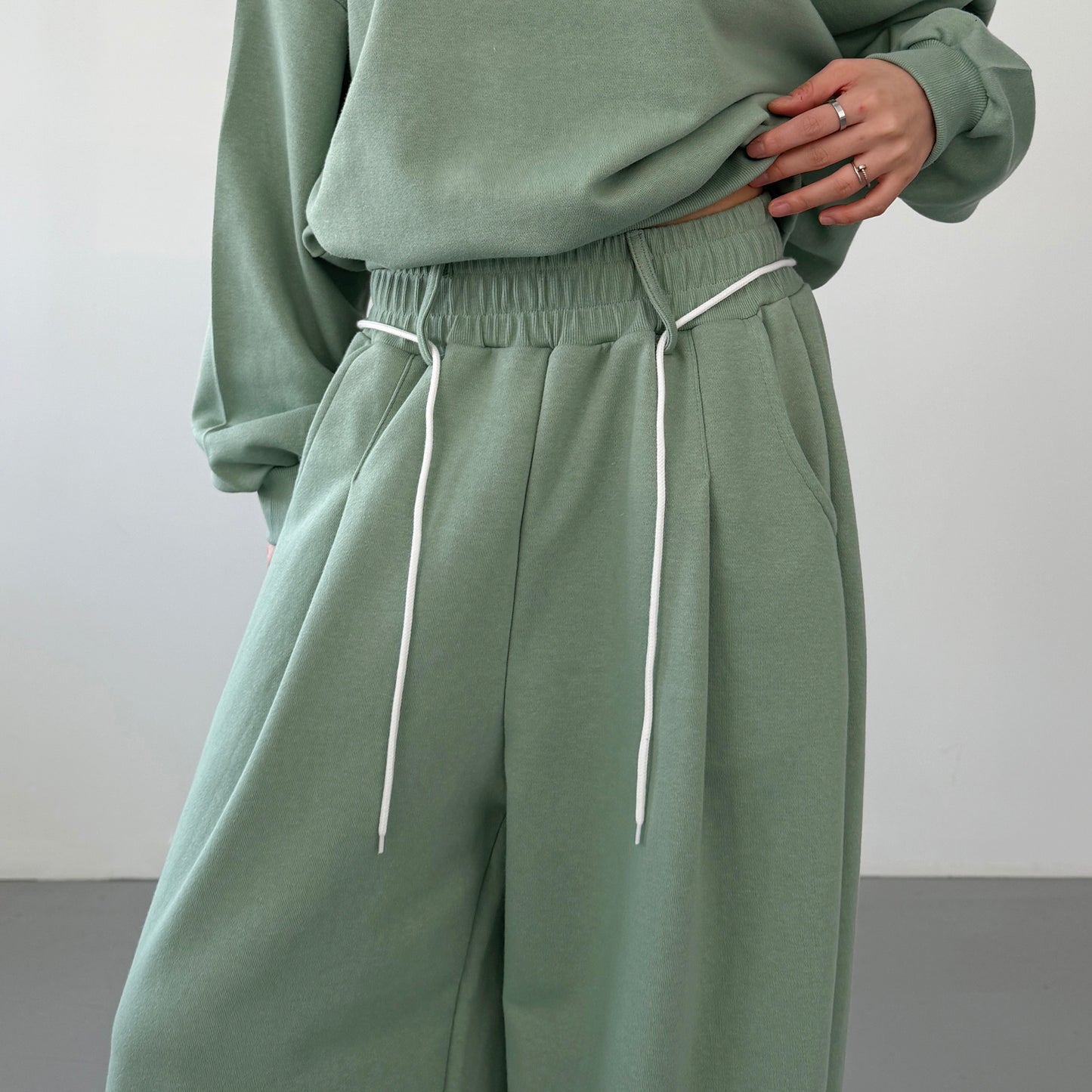 Boat neck sweatshirt set