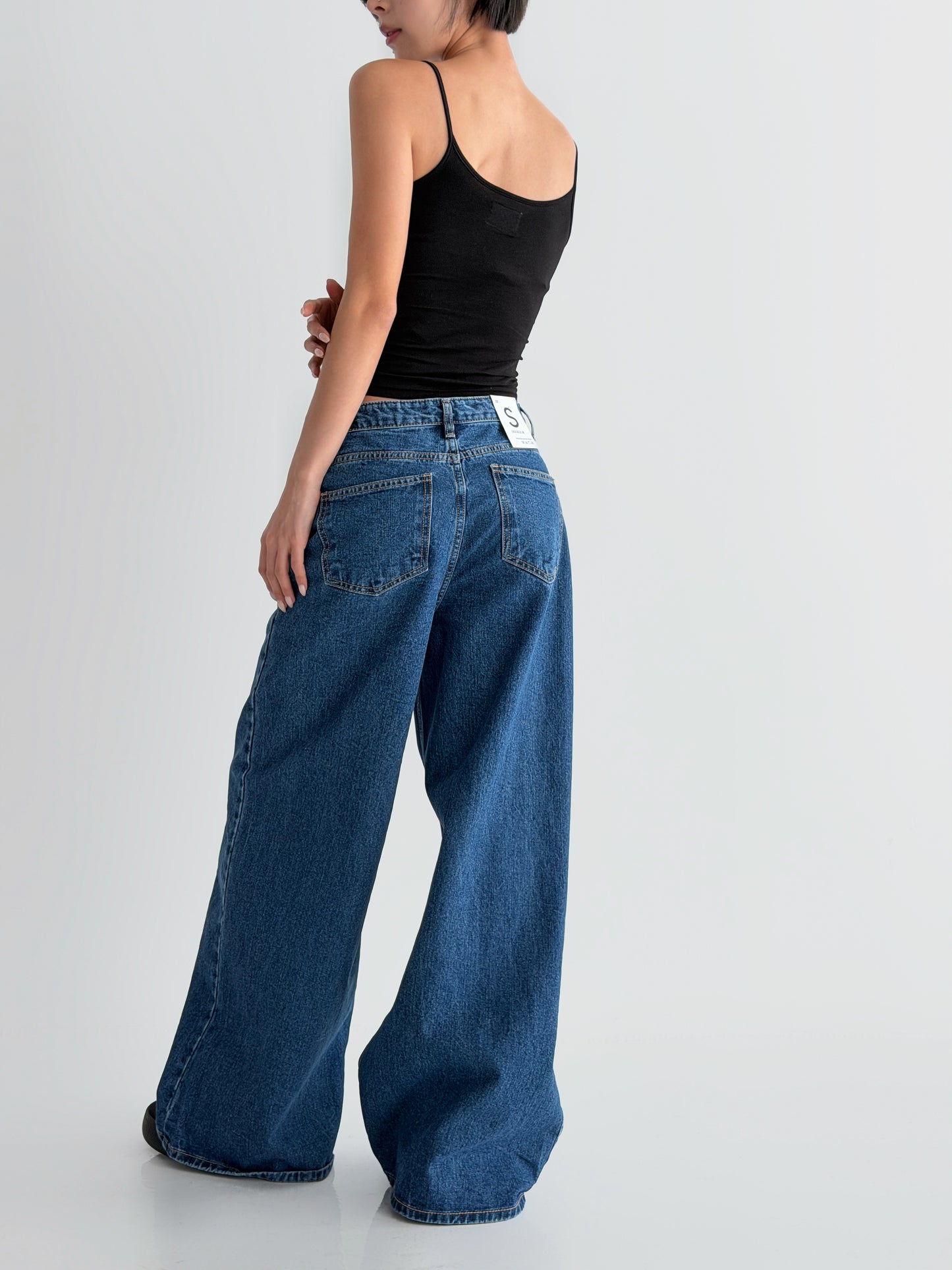 Cut-out Curved Wide Bootcut Pants