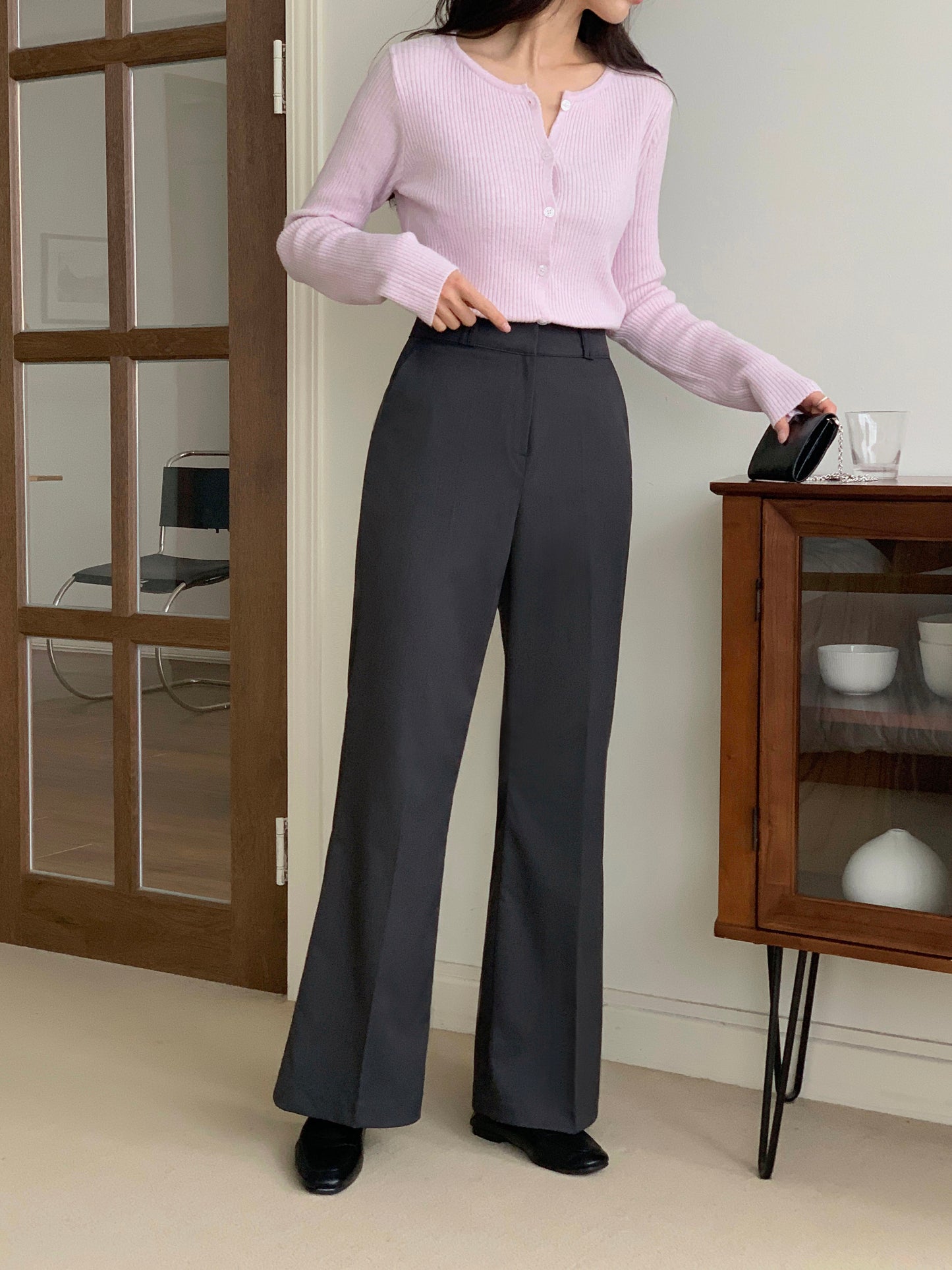 Modern Line Bootcut Slacks