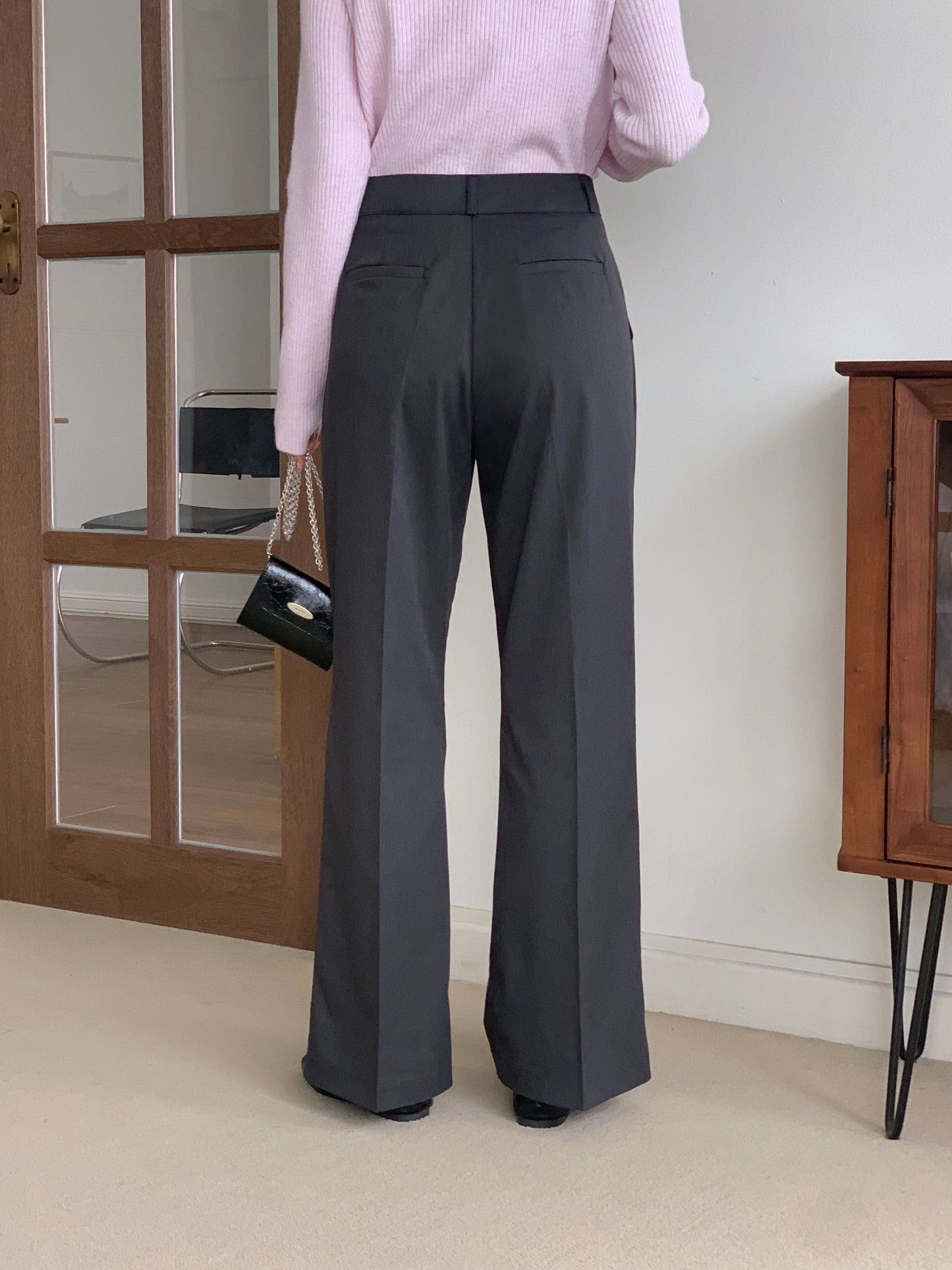 Modern Line Bootcut Slacks