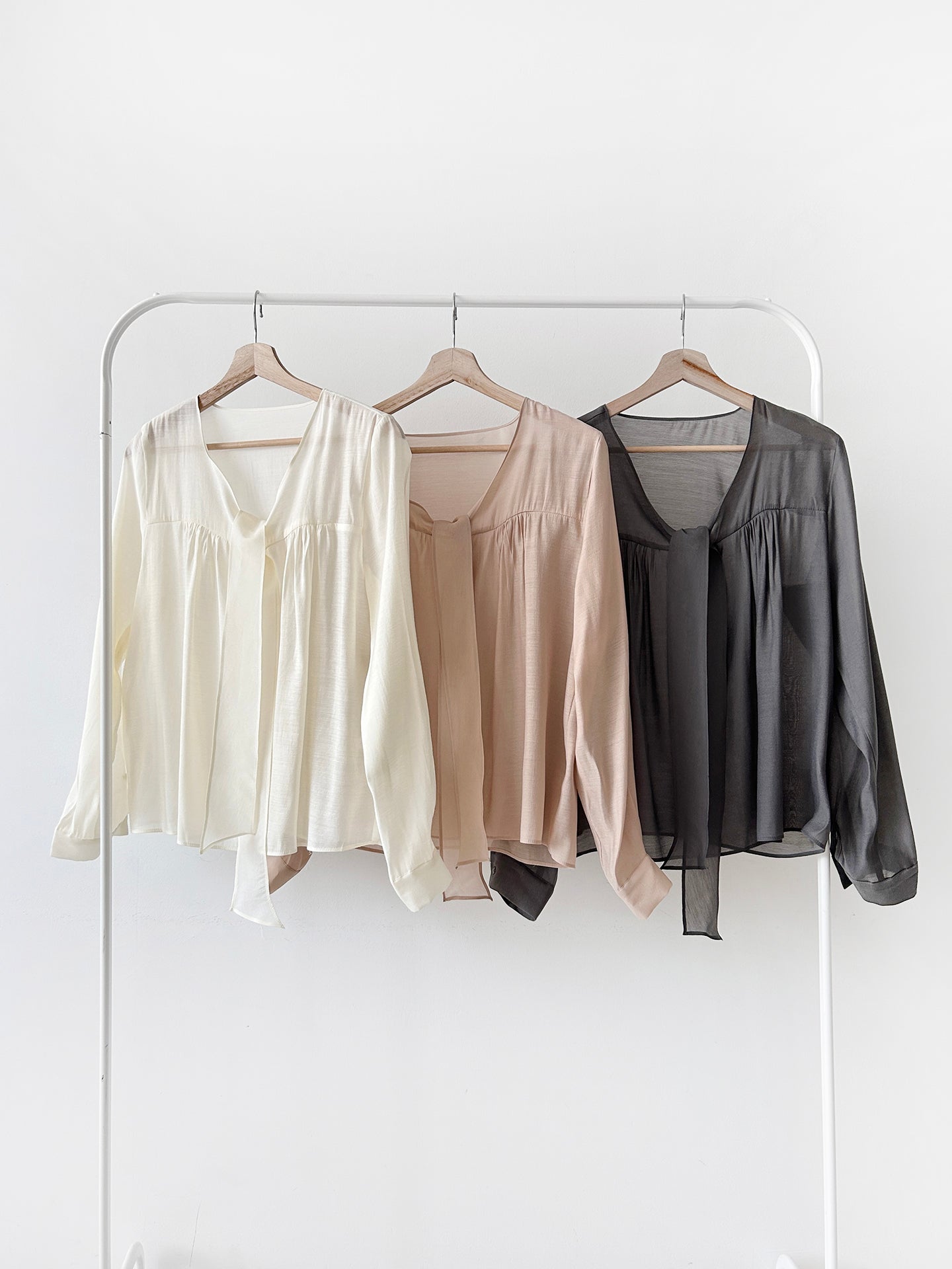 V-neck Tie Long Sleeve Blouse