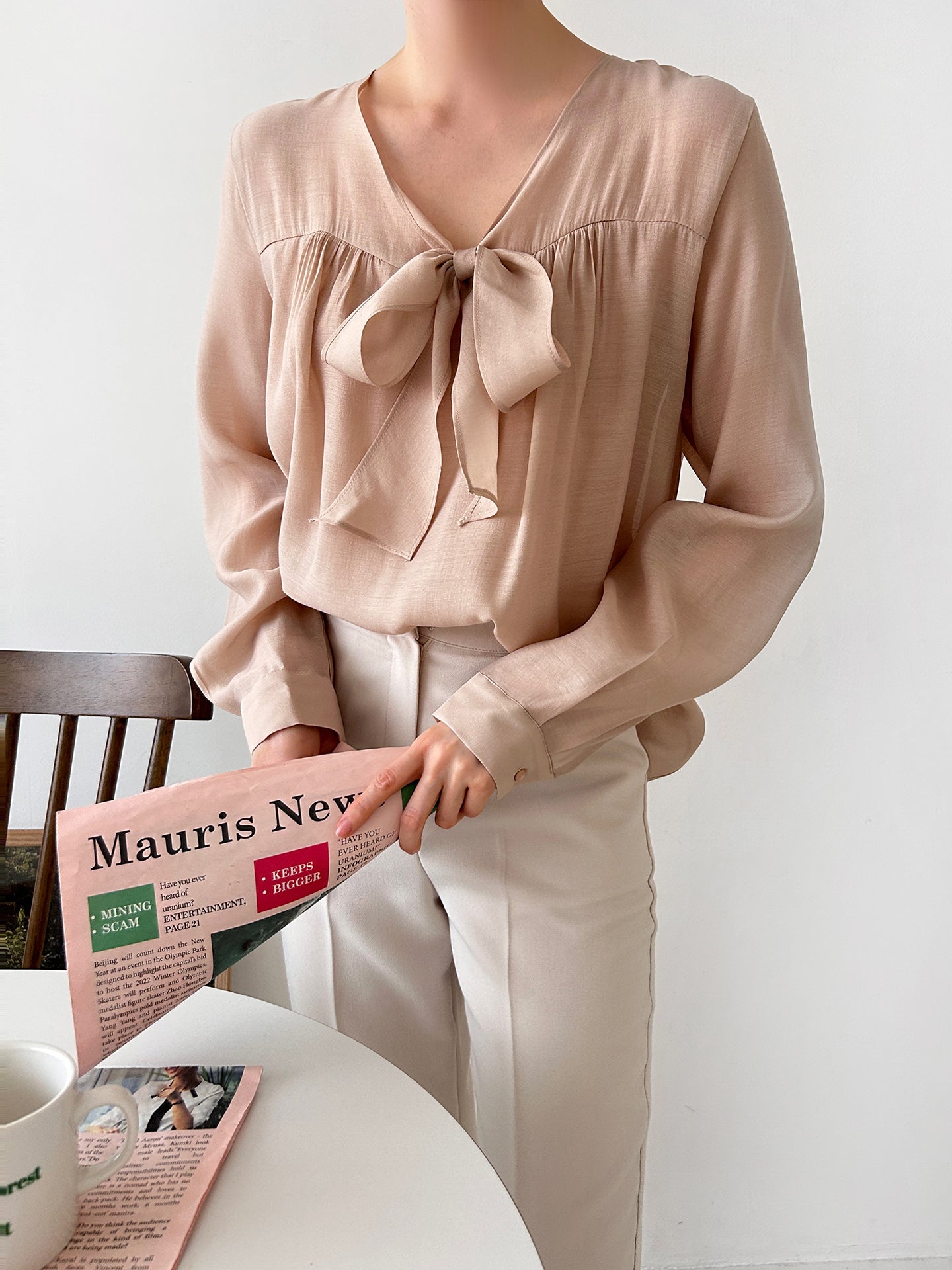 V-neck Tie Long Sleeve Blouse