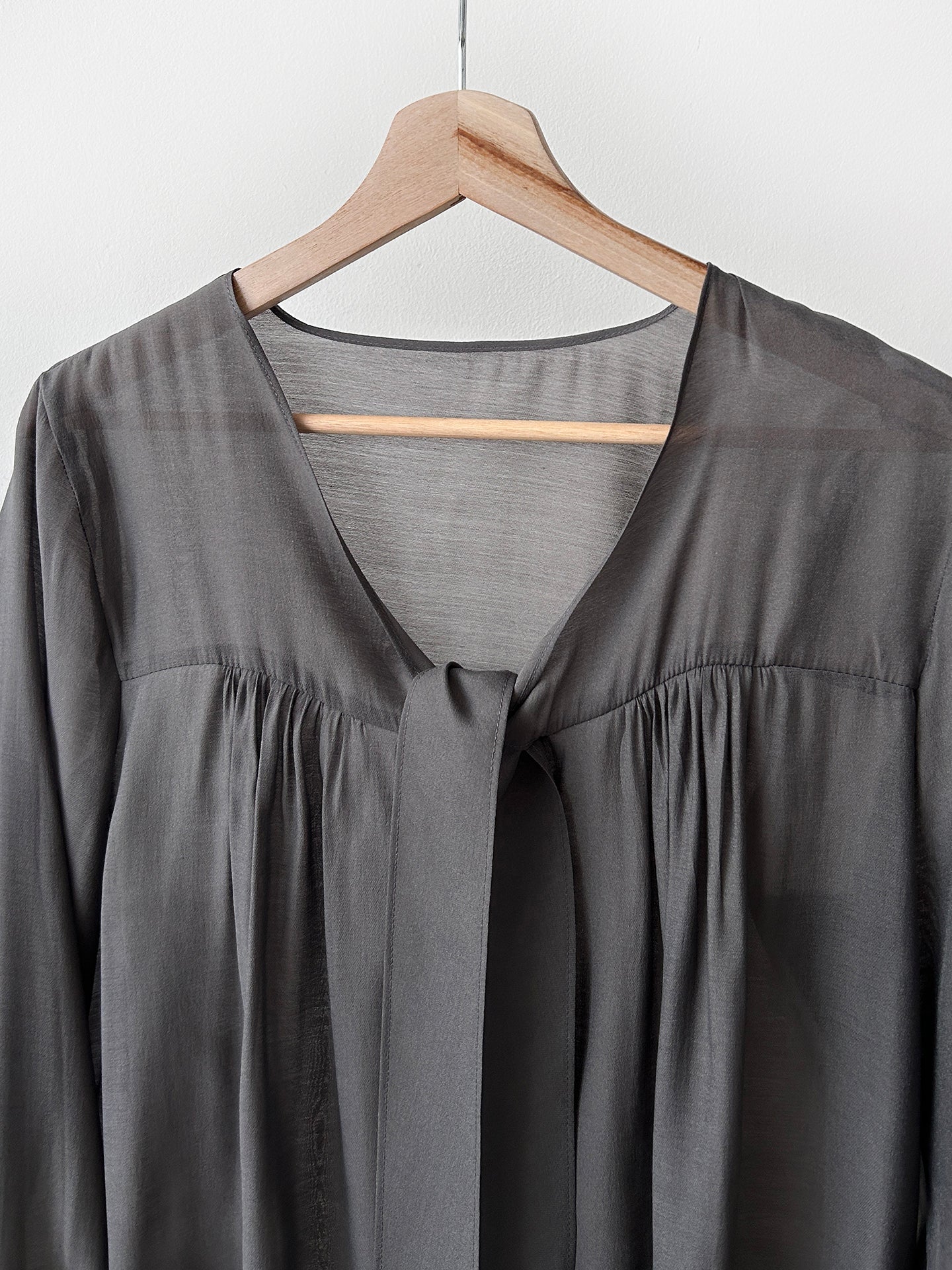 V-neck Tie Long Sleeve Blouse