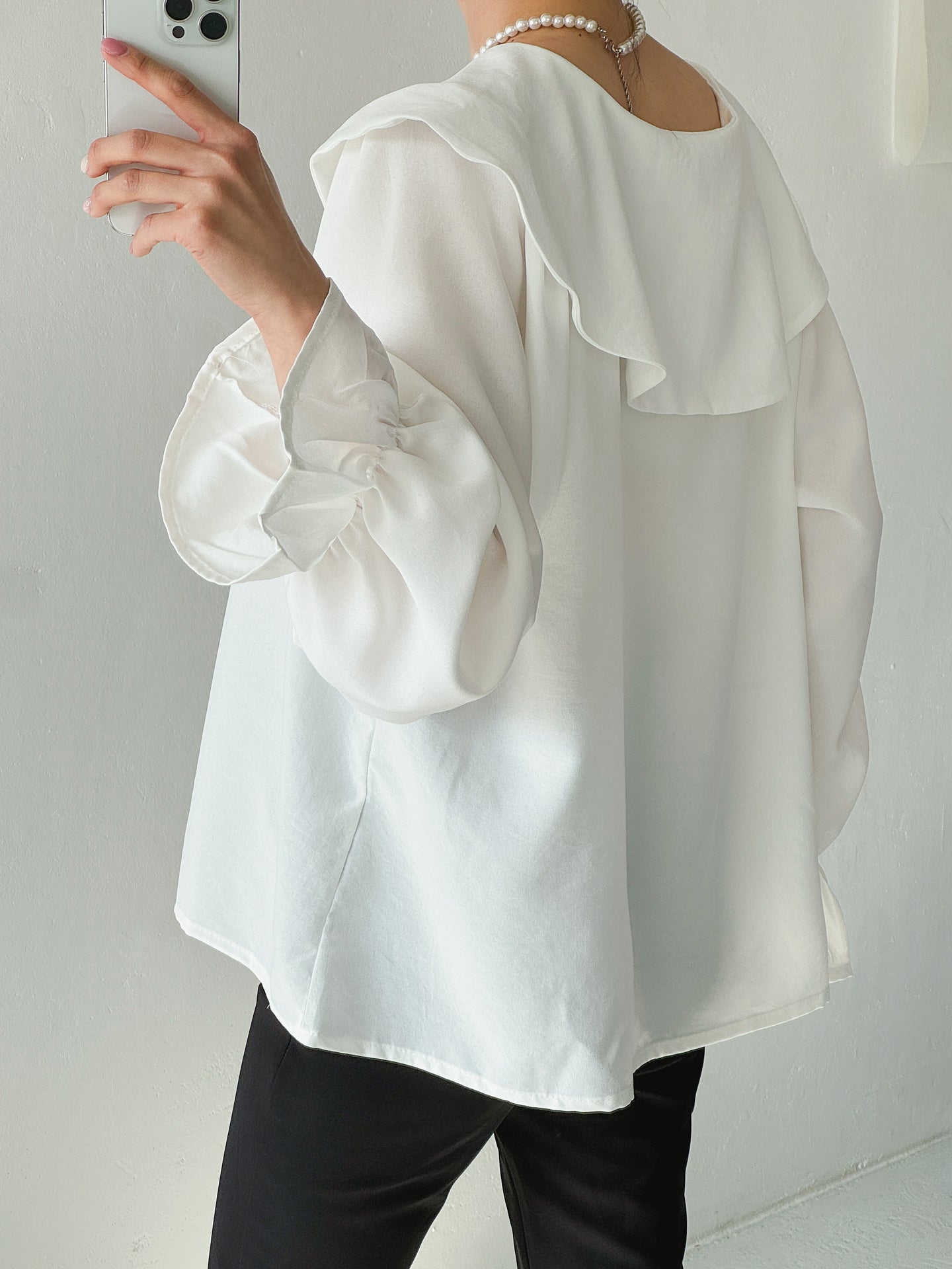 Soft Collar Ribbon Blouse