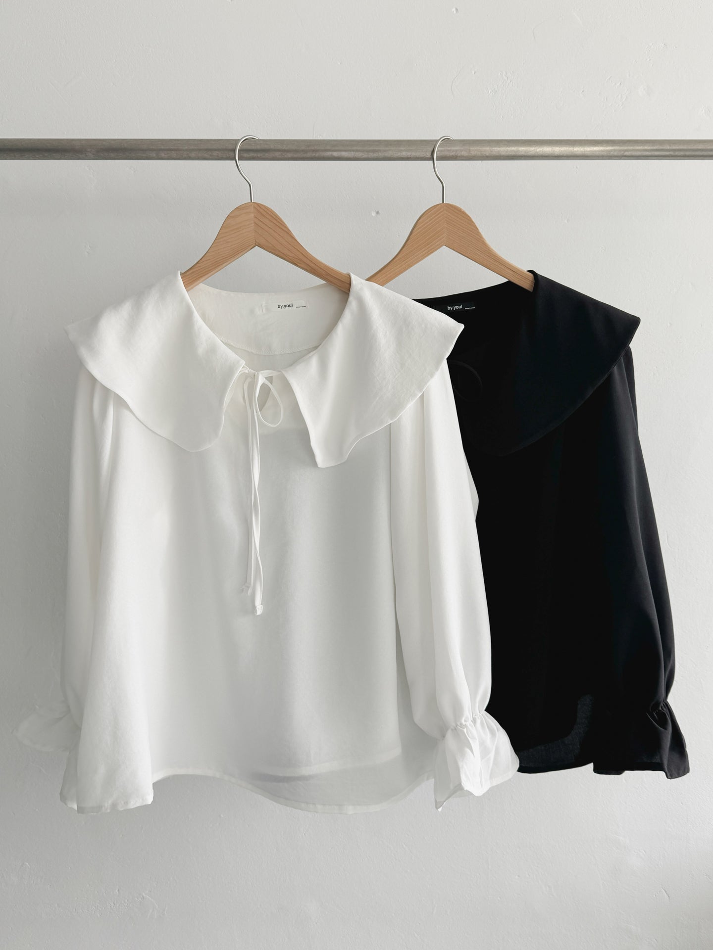 Soft Collar Ribbon Blouse